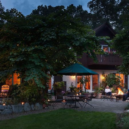 Swiss Woods Bed And Breakfast Lititz Exterior photo