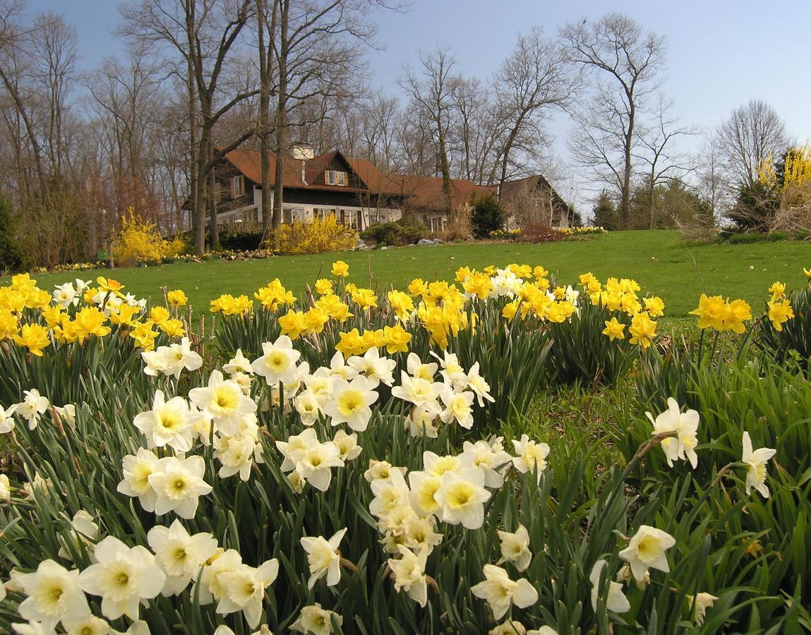 Swiss Woods Bed And Breakfast Lititz Exterior photo