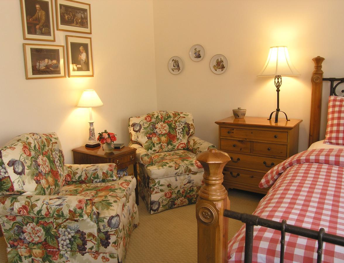 Swiss Woods Bed And Breakfast Lititz Exterior photo