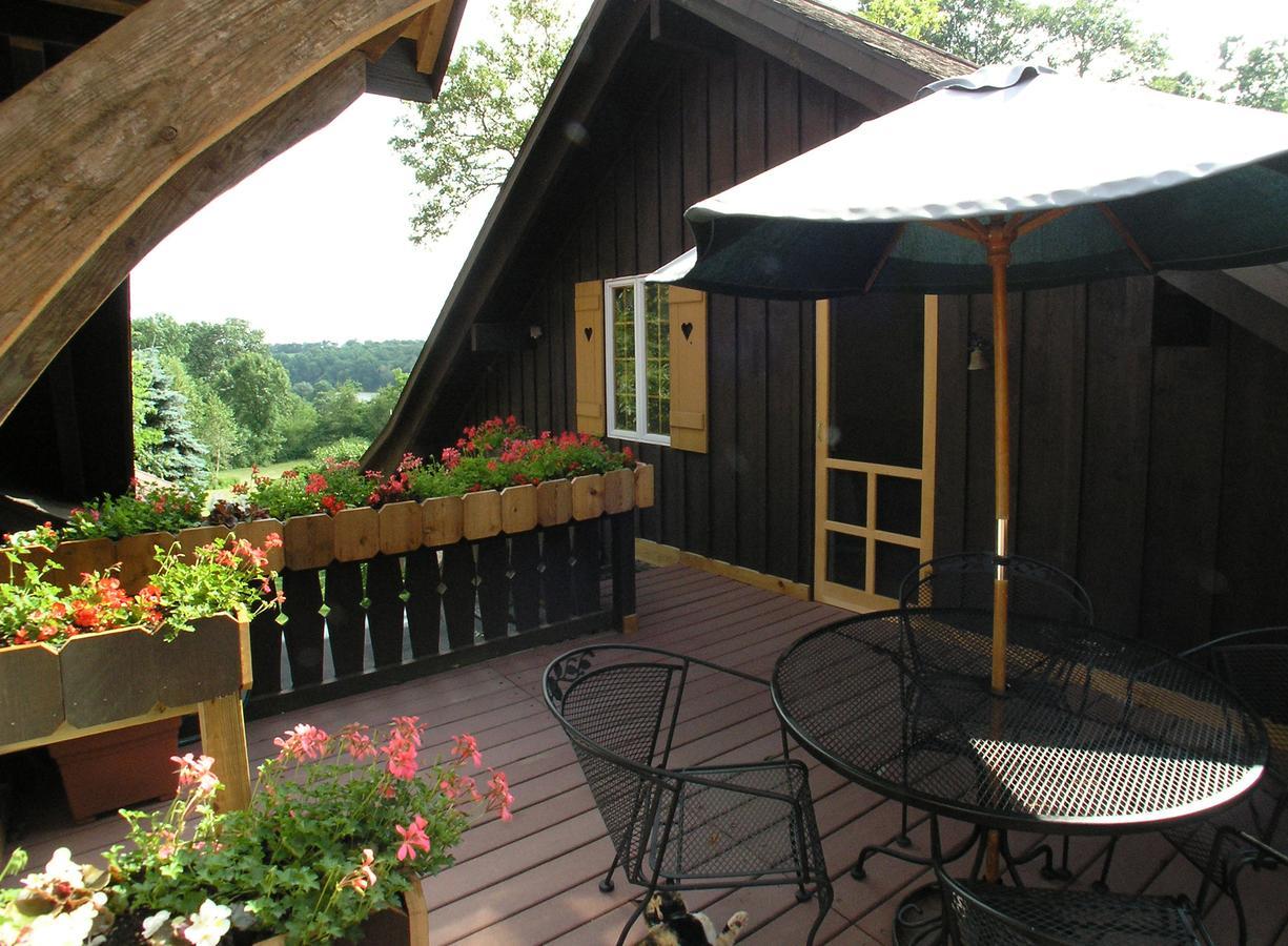 Swiss Woods Bed And Breakfast Lititz Exterior photo